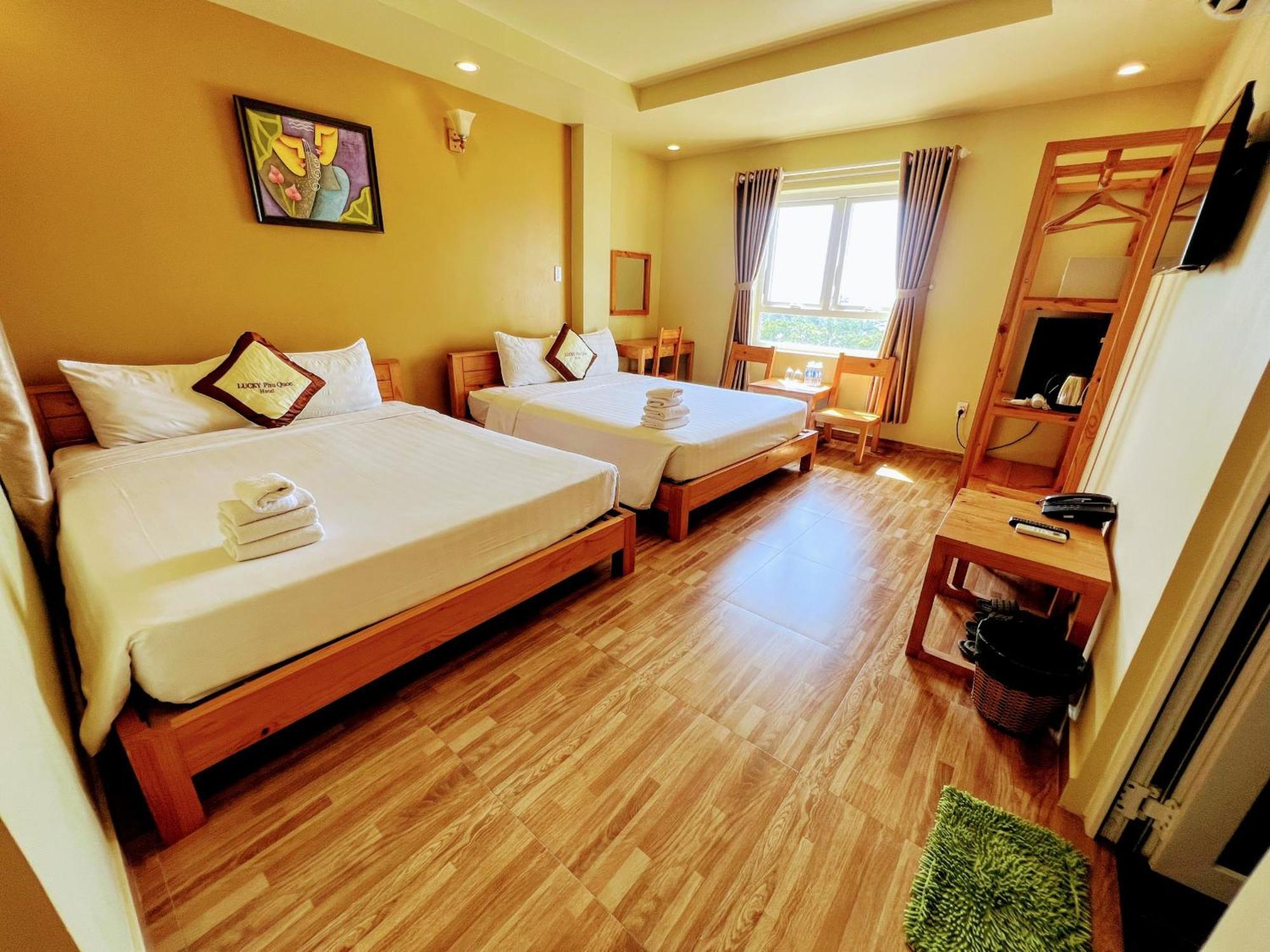 Lucky Phu Quoc Hotel Exterior foto