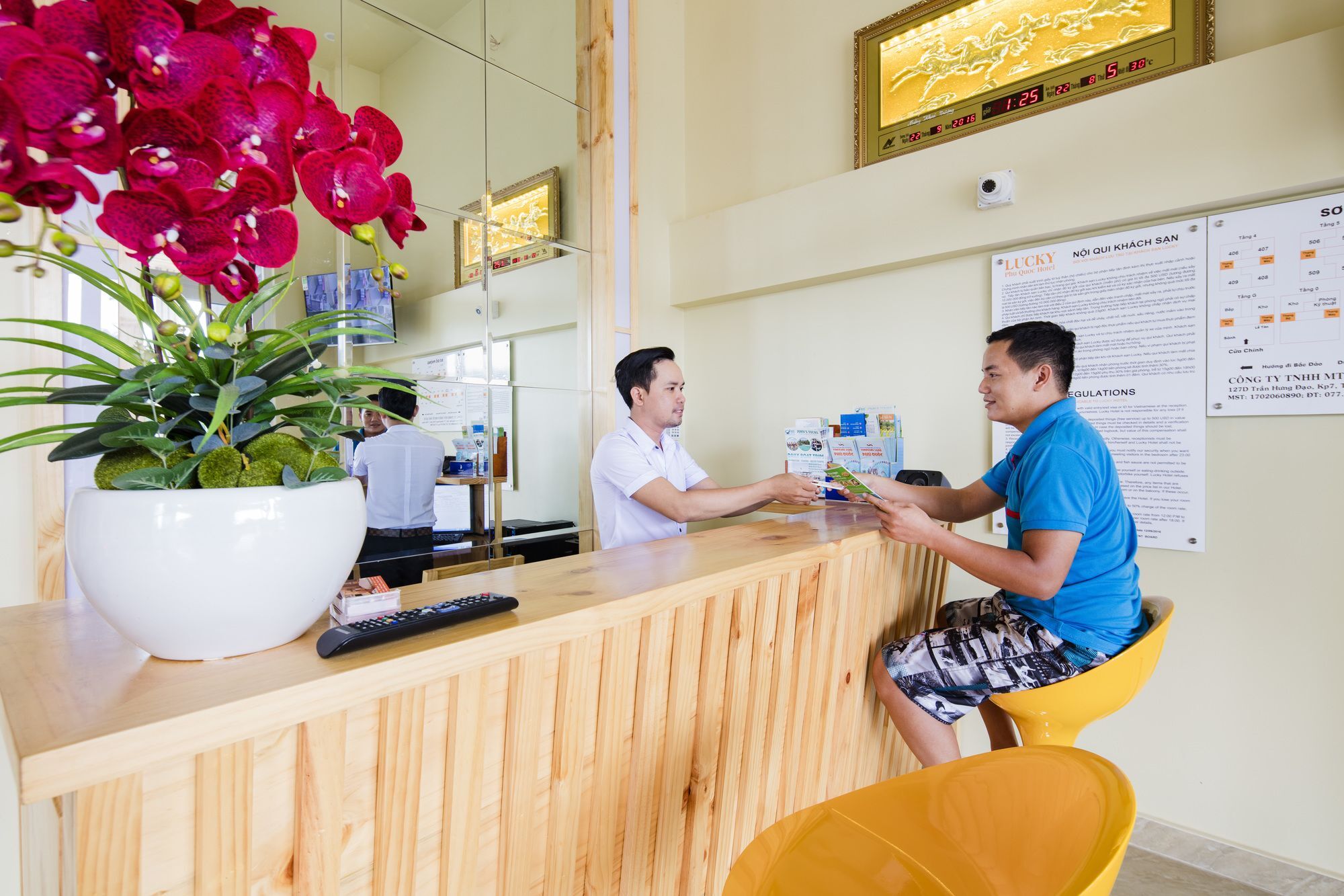 Lucky Phu Quoc Hotel Exterior foto